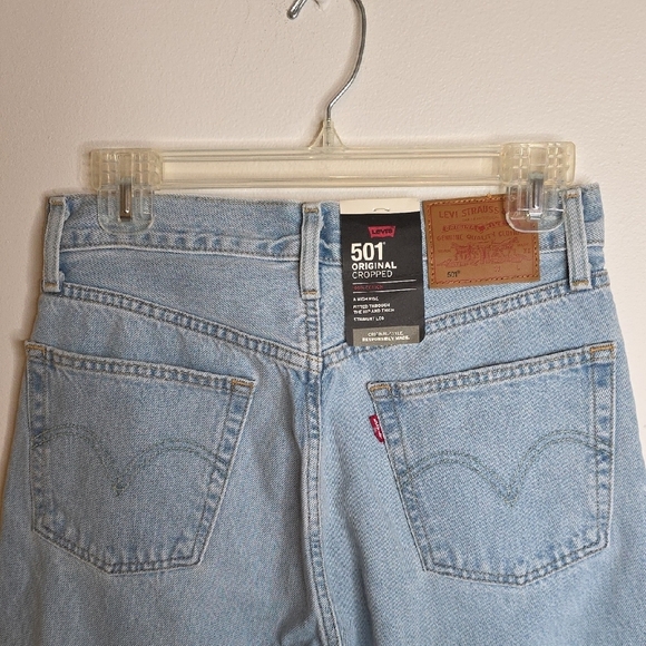 Levi's 501 Original Classic Light Blue Jeans Cropped 27x28 NEW with Tags!! - Picture 2 of 8